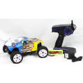 1 18 Escala 2.4G 4WD Carro de Controle Remoto de Plástico elétrico Off-Road Veículo RC Caminhão Brinquedos